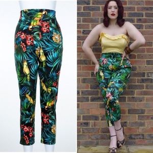 Laura Byrnes High-Waisted Crops in Parrot
